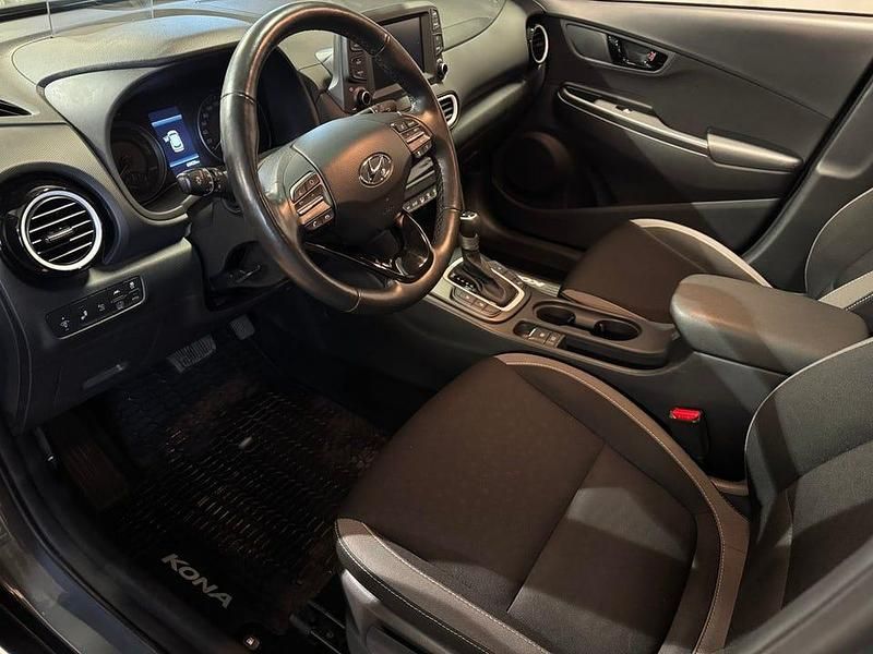 Begagnad Hyundai Kona Premium 105 HK (77 kW) 2020 Grå SUV