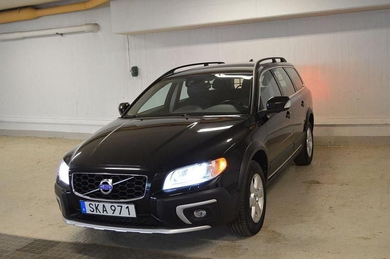 Svart Begagnad 2014 Volvo XC70 Momentum SUV | 119 900 kr (Bra pris) - Bild 1/4
