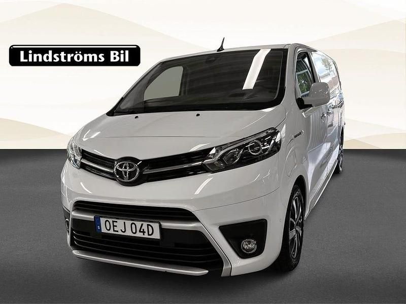 Vit Begagnad 2021 Toyota Proace Van | 299 900 kr (Marknadspris) - Bild 1/3