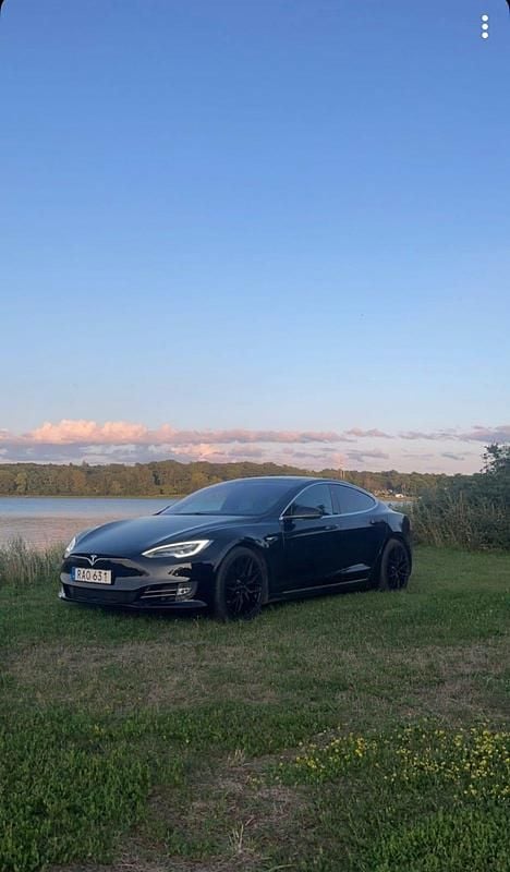 Begagnad 2017 Tesla Model S Halvkombi | 160 000 kr (Marknadspris) - Bild 1/4