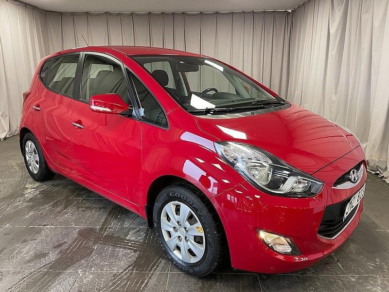 Röd Begagnad 2013 Hyundai ix20 Halvkombi | 89 000 kr (Marknadspris) - Bild 1/1