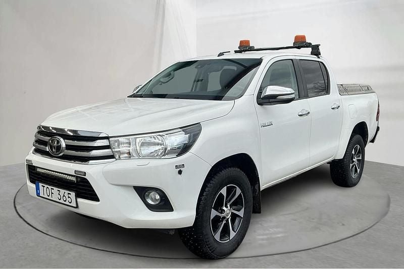Vit Begagnad 2017 Toyota HiLux Pickup | 319 000 kr (Superpris) - Bild 1/4