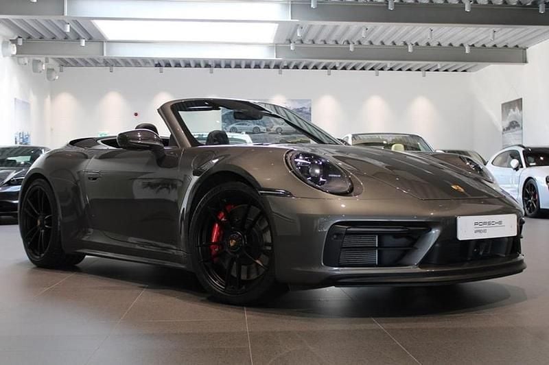 Begagnad Porsche 911 Carrera 4 GTS 2024 Flerfärgad Cab