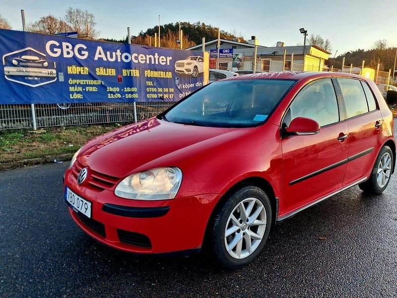 Begagnad VW Golf IV 102 HK (75 kW) 2006 Röd