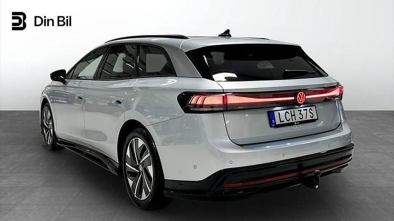 Begagnad VW ID.7 Pro 210 kW (286 HK) 2024 Silver Kombi