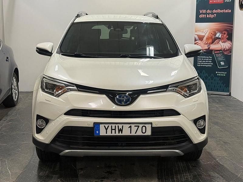 Begagnad Toyota RAV4 Hybrid Active 197 HK (144 kW) 2016 Vit SUV