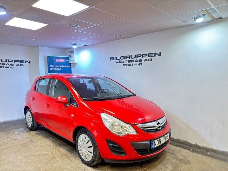 Röd Begagnad 2012 Opel Corsa Halvkombi | 44 900 kr (Marknadspris) - Bild 1/4