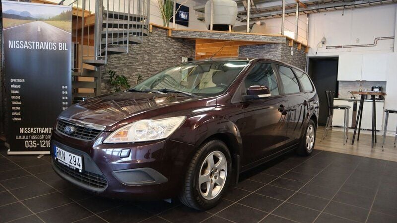 Röd Begagnad 2008 Ford Focus Trend Kombi | 29 900 kr (Marknadspris) - Bild 1/4