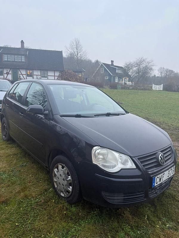 Begagnad VW Polo 70 HK (51 kW) 2008 Halvkombi