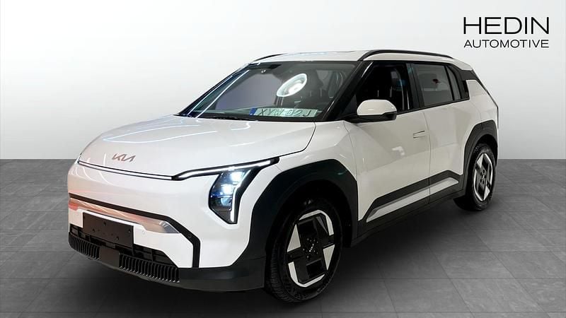 Vit (white) Ny 2025 Kia EV3 4 SUV | 459 500 kr (Bra pris) - Bild 1/4
