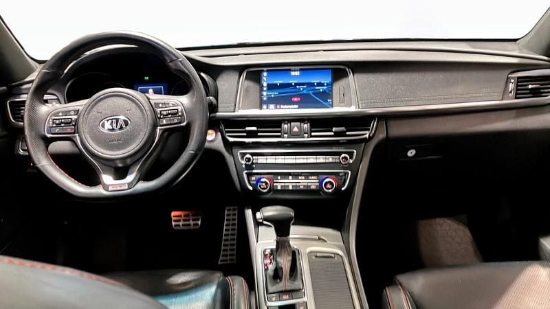 Begagnad Kia Optima Turbo 245 HK (180 kW) 2017 Svart Sedan