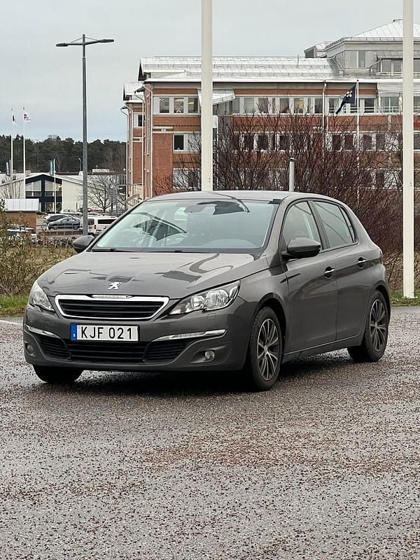 Begagnad Peugeot 308 125 HK (91 kW) 2014