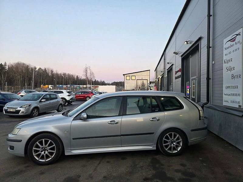 Begagnad Saab 9-3 Linear 150 HK (110 kW) 2005 Ljusgrå Kombi