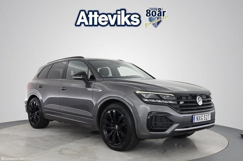 Grå Begagnad 2019 VW Touareg R-line SUV | 584 900 kr (Dyr) - Bild 1/4
