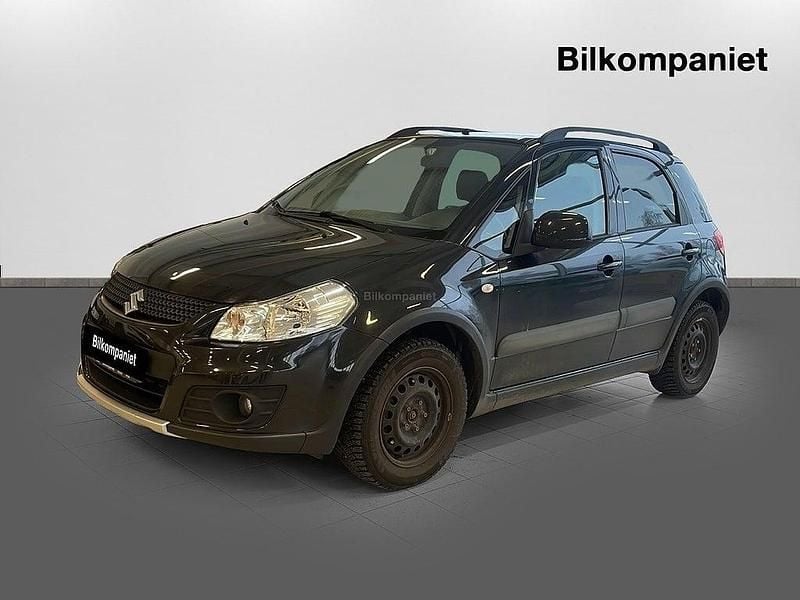 Svart Begagnad 2011 Suzuki SX4 Kombi | 74 900 kr (Marknadspris) - Bild 1/4
