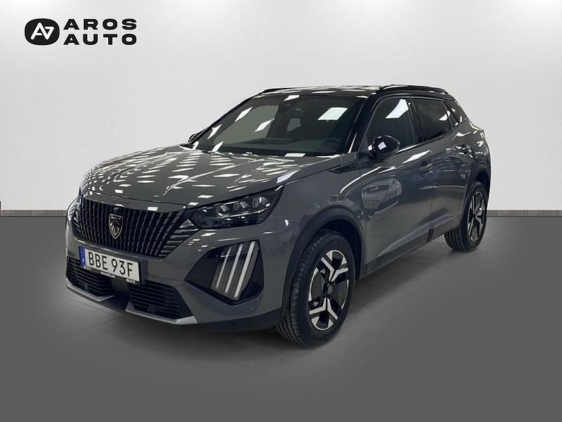 Grå Begagnad 2024 Peugeot 2008 GT SUV | 257 500 kr (Marknadspris) - Bild 1/4