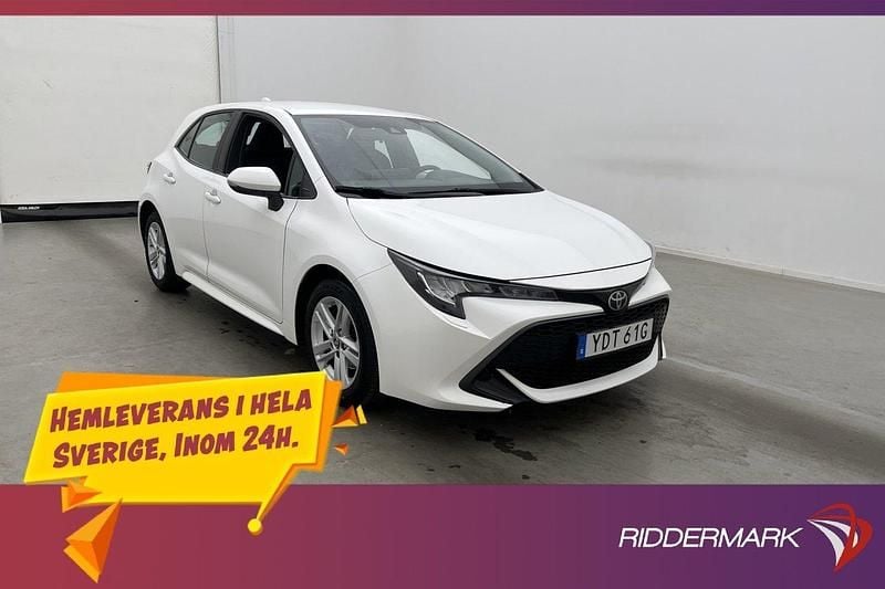Vit Begagnad 2019 Toyota Corolla Active Halvkombi | 169 800 kr (Marknadspris) - Bild 1/3