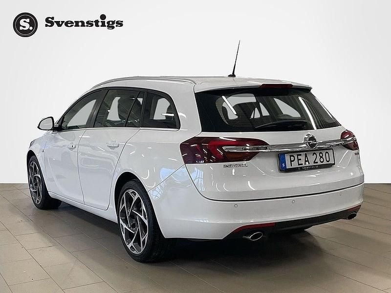 Begagnad Opel Insignia 250 HK (183 kW) 2016 Vit Kombi