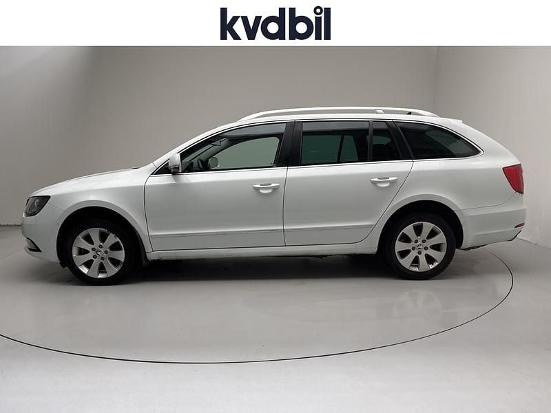 Begagnad Skoda Superb 170 HK (125 kW) 2015 Vit Kombi