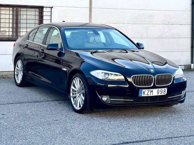 Begagnad BMW 530 245 HK (180 kW) 2011 Svart Sedan