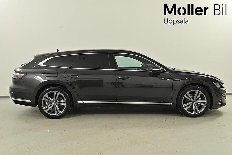 Begagnad VW Arteon R-line 200 HK (147 kW) 2023 Mangan grey metallic Kombi