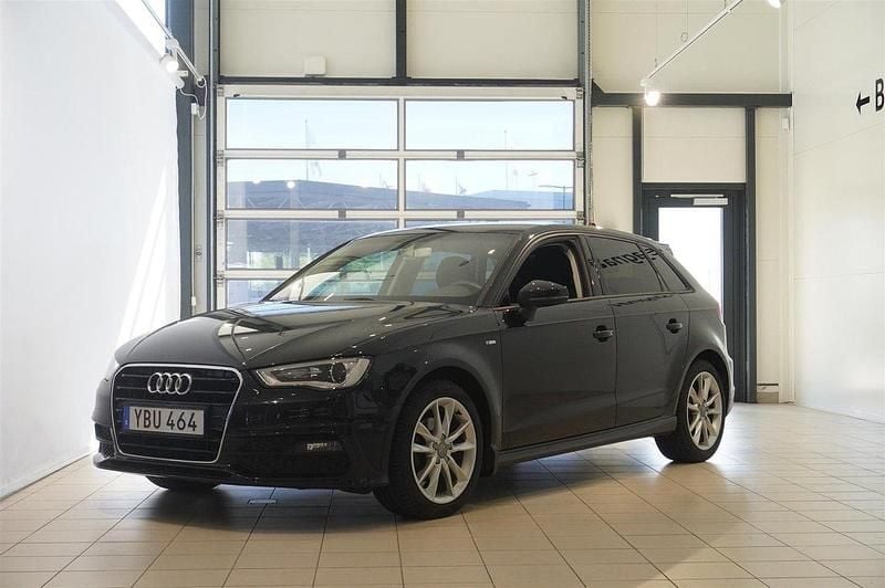 Svart Begagnad 2016 Audi A3 Halvkombi | 159 800 kr (Marknadspris) - Bild 1/4