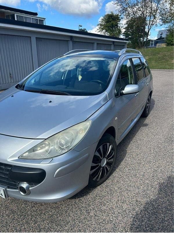 Grå Begagnad 2006 Peugeot 307 Kombi | 14 000 kr (Bra pris) - Bild 1/4