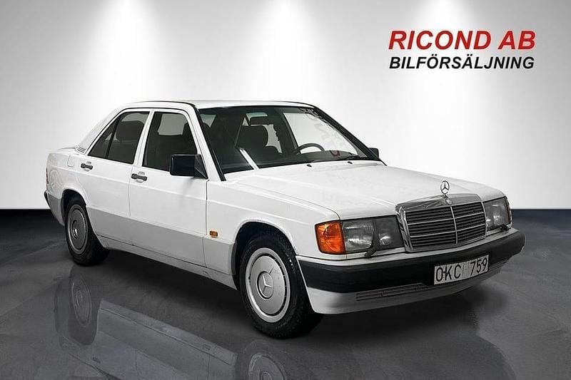 Vit Begagnad 1990 Mercedes 190 Sedan | 39 900 kr - Bild 1/4