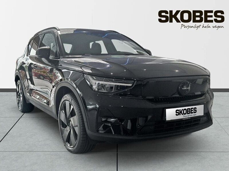 Svart Ny 2025 Volvo EX40 Plus SUV | 579 700 kr (Marknadspris) - Bild 1/3