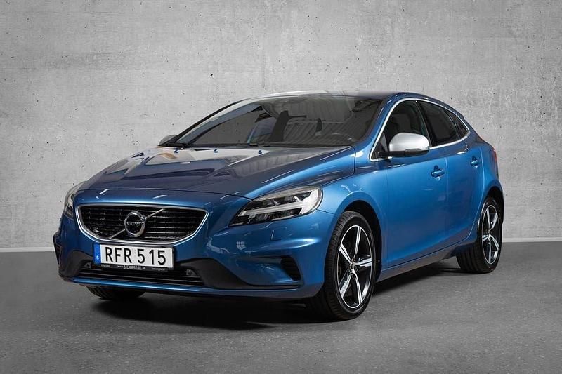 Blå Begagnad 2017 Volvo V40 Business Edition Kombi | 199 500 kr (Lite dyr) - Bild 1/4