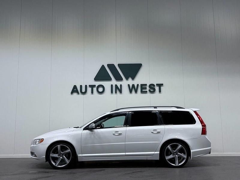 Begagnad Volvo V70 R-Design 180 HK (132 kW) 2012 Vit Kombi