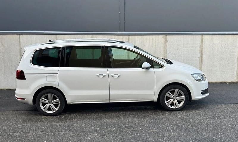 Begagnad VW Sharan 150 HK (110 kW) 2017 Minibuss