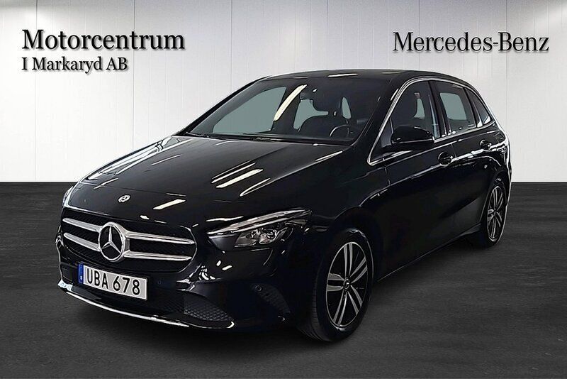 Svart Begagnad 2020 Mercedes B250e Advantage Minibuss | 315 000 kr (Marknadspris) - Bild 1/4