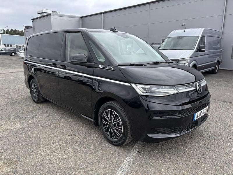 Ny VW Multivan Style 151 HK (111 kW) 2025 Svart Van