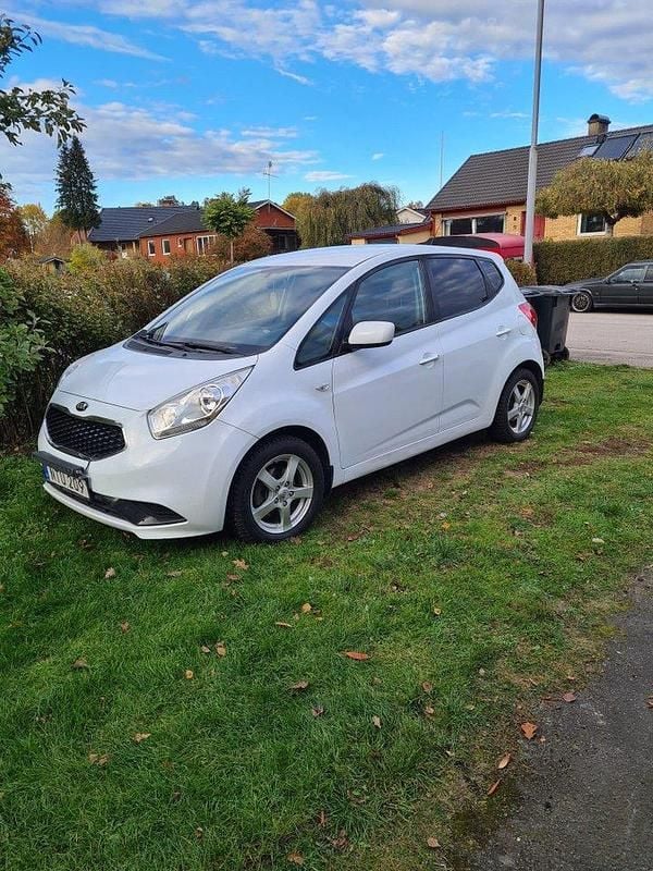 Begagnad 2017 Kia Venga Halvkombi | 63 000 kr (Superpris) - Bild 1/4