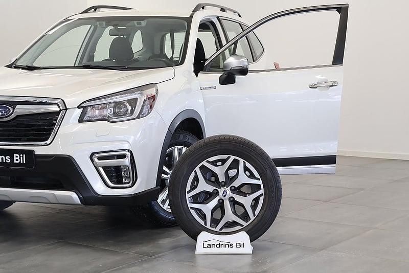 Begagnad Subaru Forester 150 HK (110 kW) 2019 Vit SUV