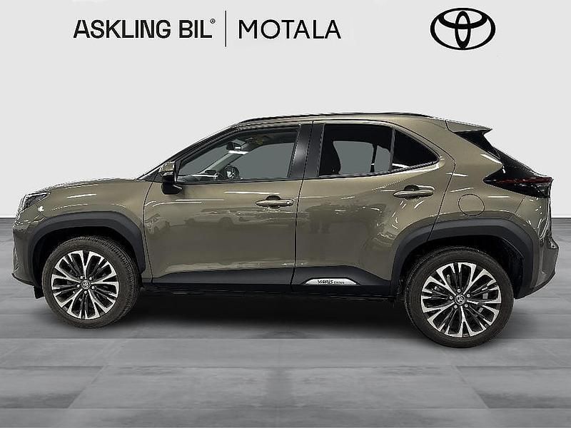 Begagnad Toyota Yaris Cross Style 92 HK (67 kW) 2024 Grön SUV