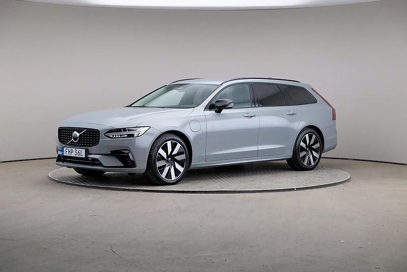 Grå Begagnad 2025 Volvo V90 Plus Kombi | 479 000 kr (Superpris) - Bild 1/4