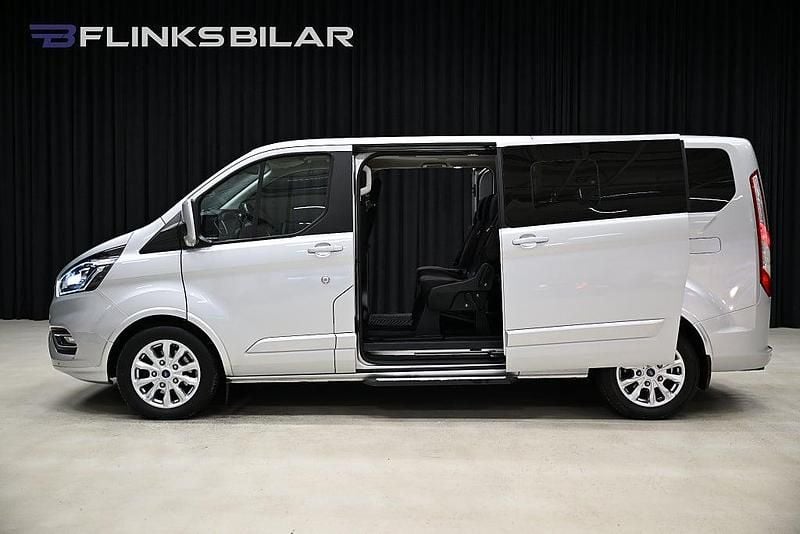 Begagnad Ford Tourneo Titanium 170 HK (125 kW) 2019 Grå Minibuss