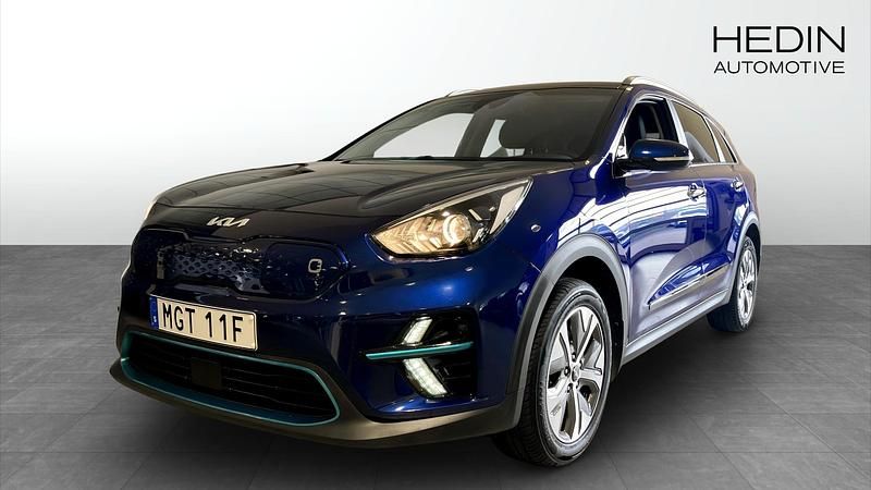 Blå (blue) Begagnad 2022 Kia e-Niro Advance SUV | 259 500 kr (Marknadspris) - Bild 1/4