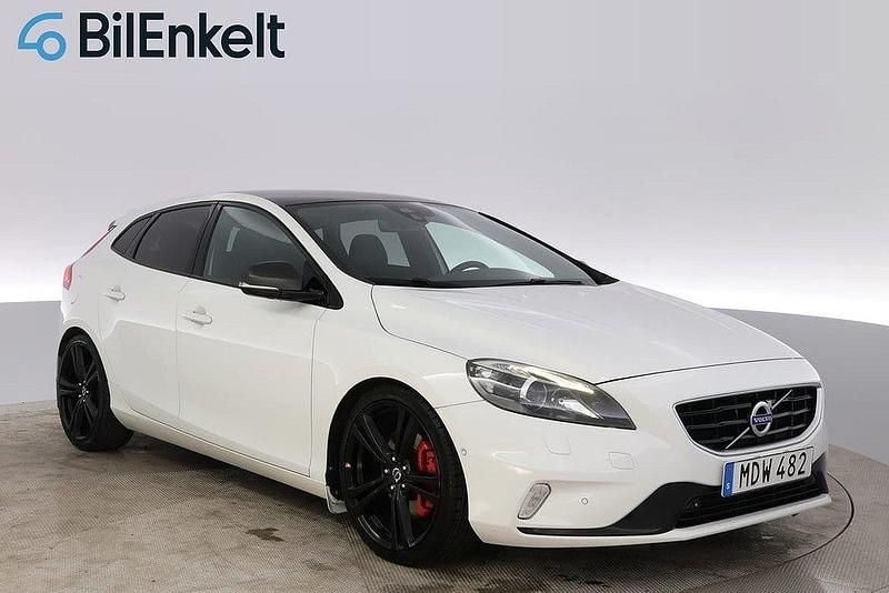 Vit Begagnad 2015 Volvo V40 R-Design Kombi | 189 900 kr (Marknadspris) - Bild 1/4