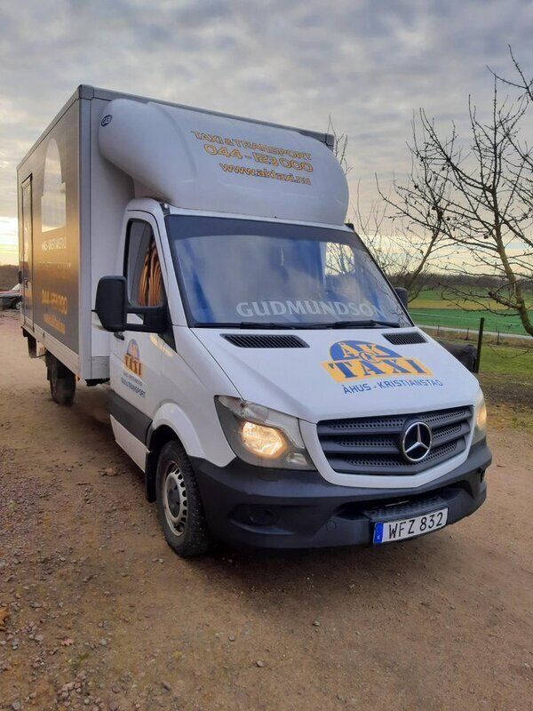 Vit Begagnad 2018 Mercedes Sprinter Van | 215 000 kr - Bild 1/4