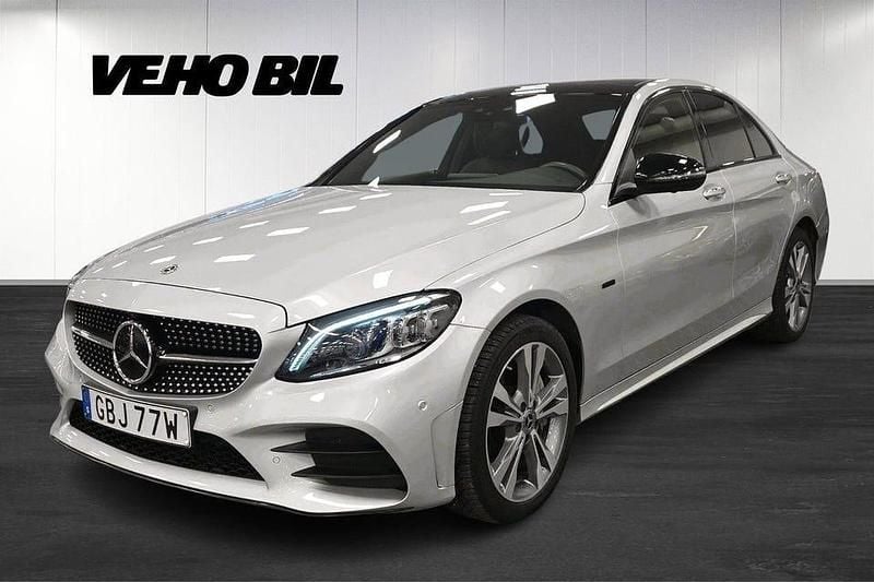 Iridiumsilver metallic Begagnad 2021 Mercedes C300 AMG Sedan | 399 000 kr (Dyr) - Bild 1/4