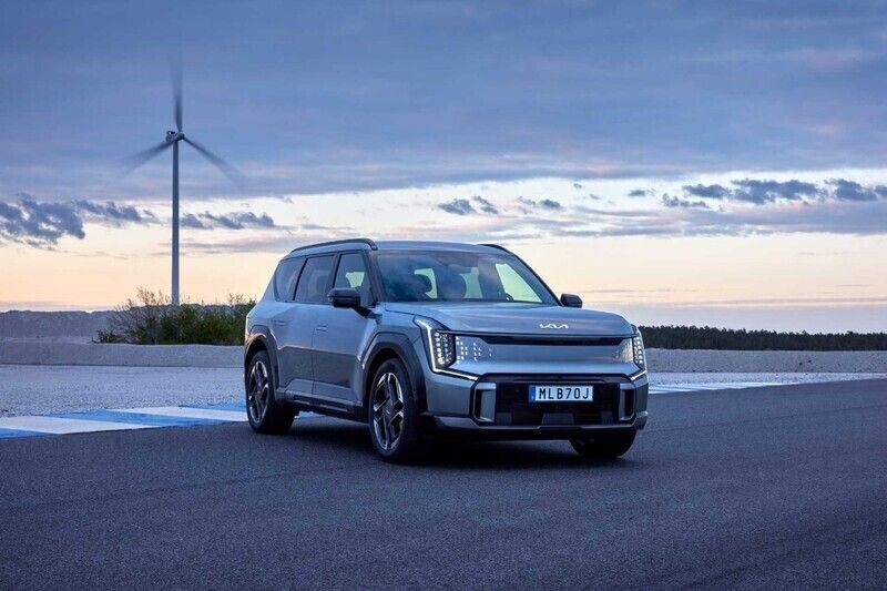 Ny 2025 Kia EV9 SUV | 992 900 kr - Bild 1/4