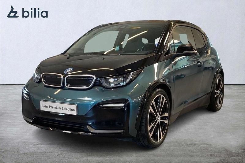 Blå Begagnad 2022 BMW i3 Comfort Edition Halvkombi | 249 000 kr (Bra pris) - Bild 1/4
