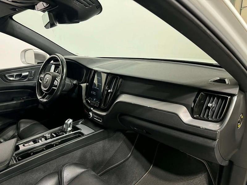 Begagnad Volvo XC60 R-Design 408 HK (300 kW) 2018 Vit SUV