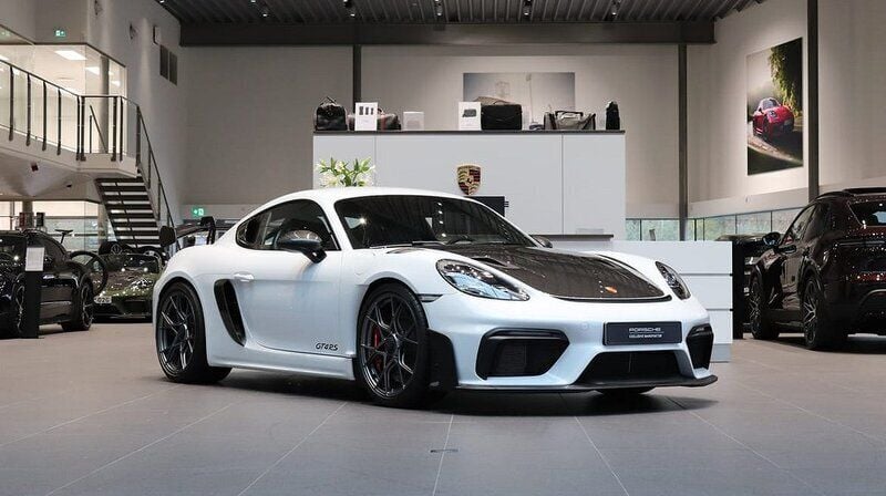 Vit Begagnad 2022 Porsche 718 Cayman GT4 Sportkupé | 1 695 000 kr (Lite dyr) - Bild 1/4