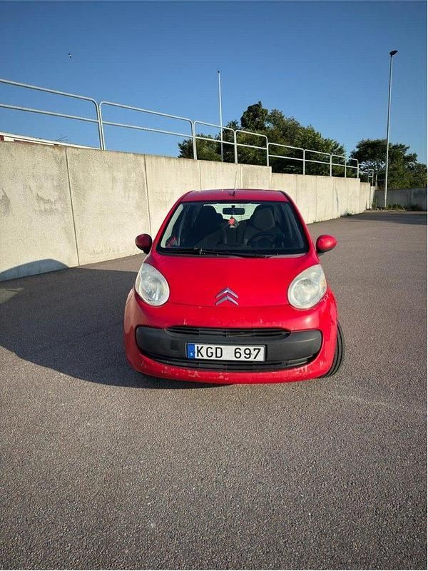 Röd Begagnad 2008 Citroën C1 Halvkombi | 22 000 kr (Marknadspris) - Bild 1/4