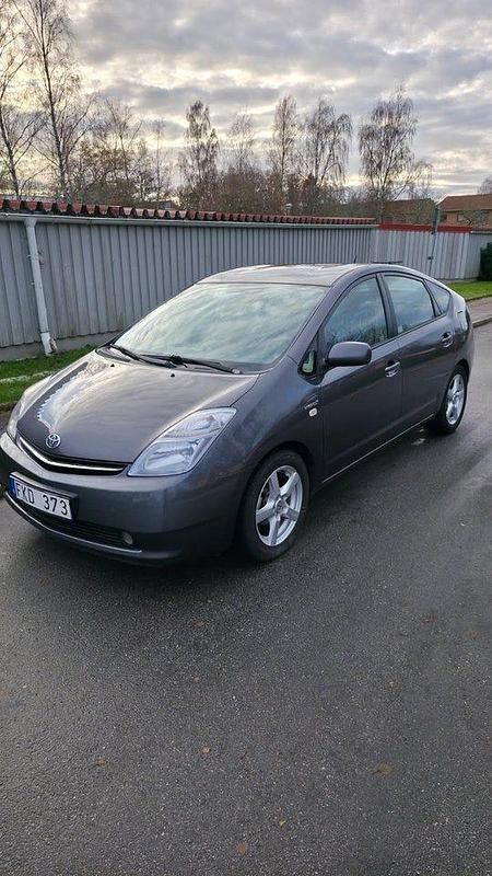 Begagnad 2007 Toyota Prius Halvkombi | 34 000 kr (Lite dyr) - Bild 1/4