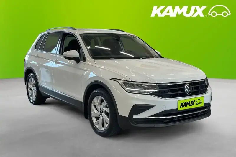 Vit Begagnad 2022 VW Tiguan SUV | 249 900 kr (Lite dyr) - Bild 1/4